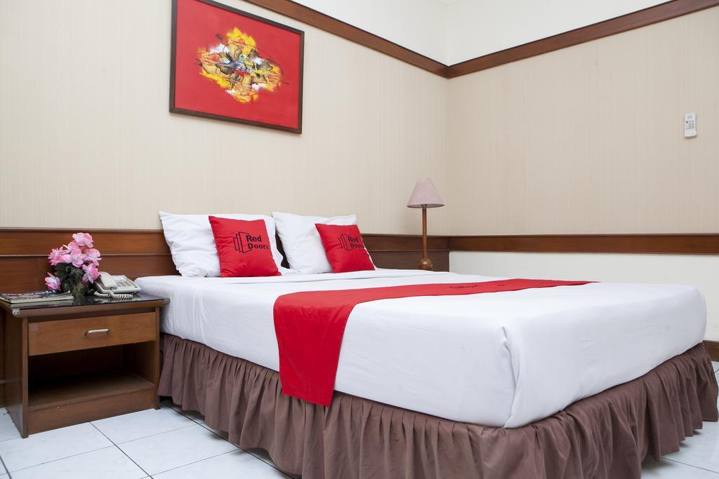 Reddoorz @ Cikutra 2 Hotel Bandung Bagian luar foto